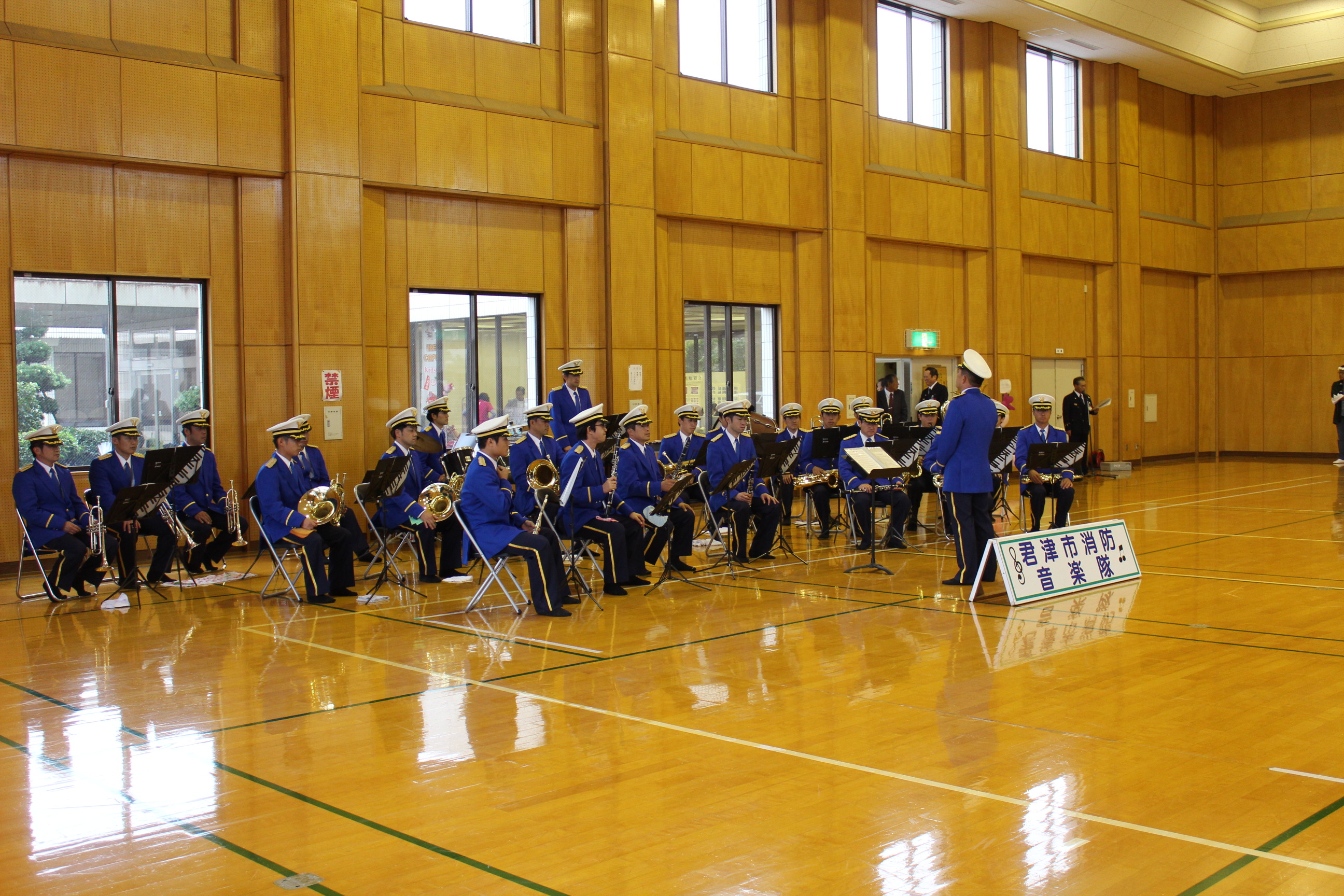 消防音楽隊の演奏