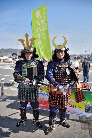 駅からハイキング写真