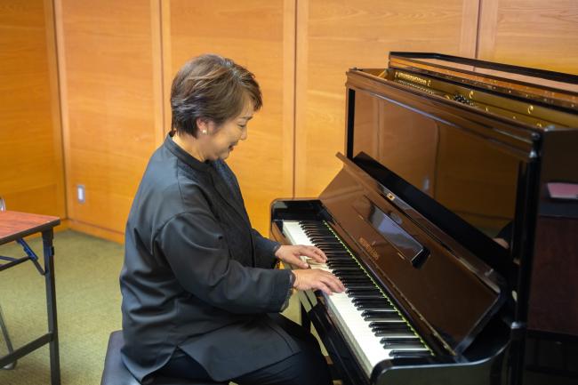 石井市長の演奏