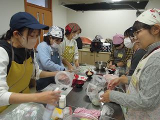 パンづくりの様子