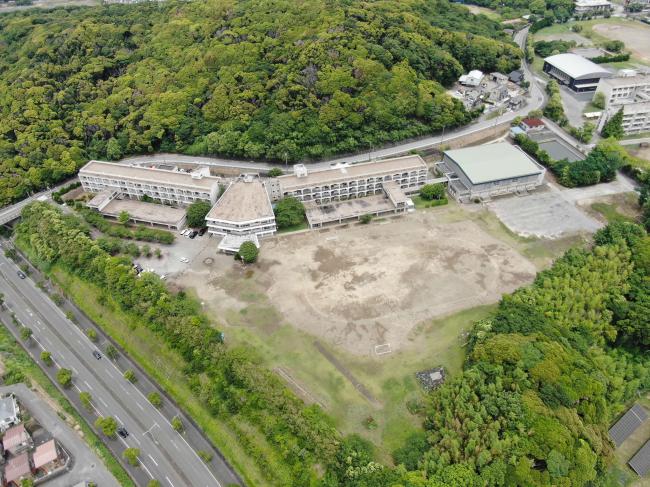 旧大和田小学校の全体写真