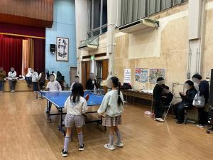 卓球をしているようす