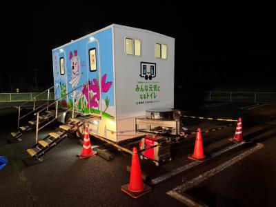 トイレトレーラー