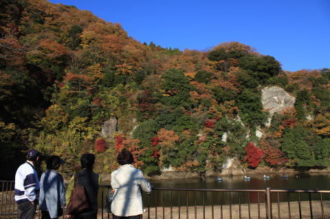 秋の三島湖