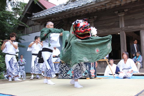 神楽獅子奉納