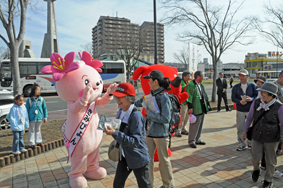 みんなで楽しくお花見ウォーキング！