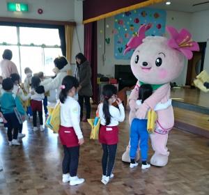 小学校へ行っても交通ルールを守ってね！