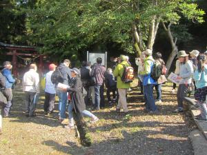 白山神社古墳の入り口